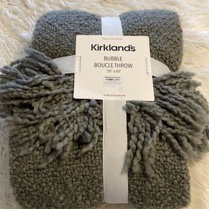 Bubble Boyce Throw size 50” x60” brand new color green see all photos